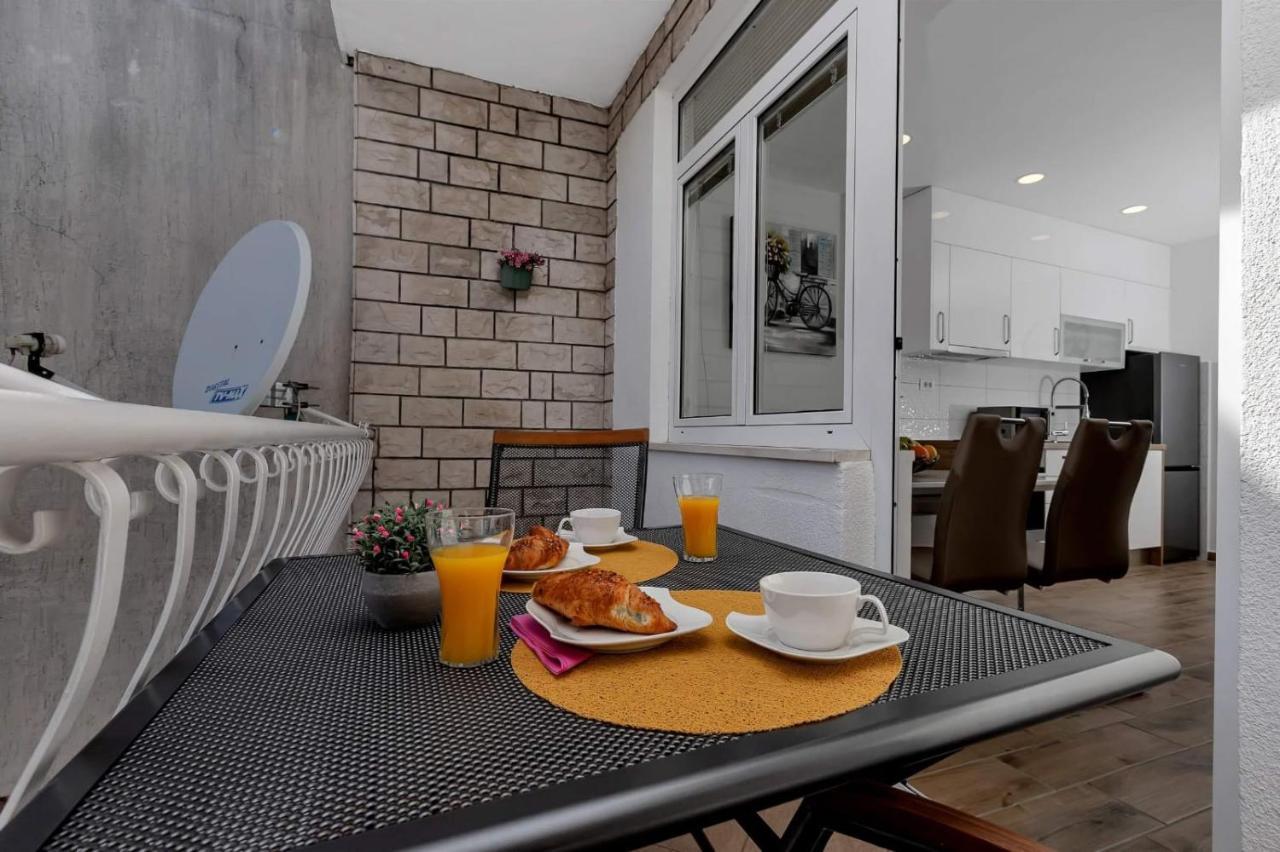 Apartman Meri Makarska Exteriör bild