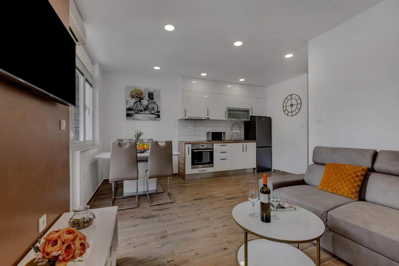 Apartman Meri Makarska Exteriör bild