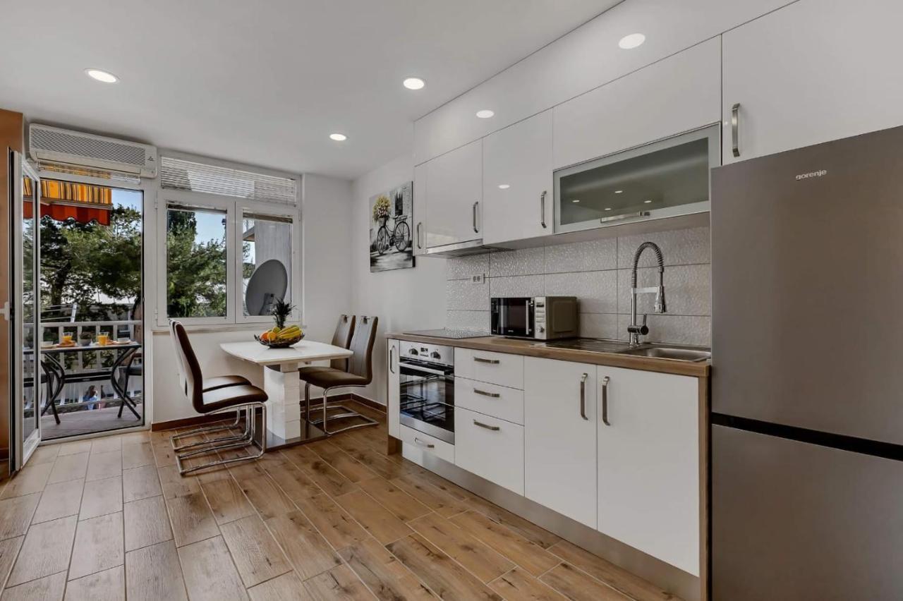 Apartman Meri Makarska Exteriör bild